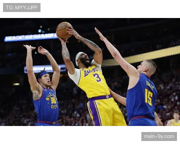 预测：面对掘金，湖人队的边线球防守将面临约基奇高位策应的考验。